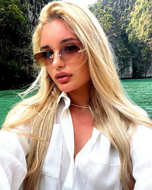 alinaaignatova instagram image archive image