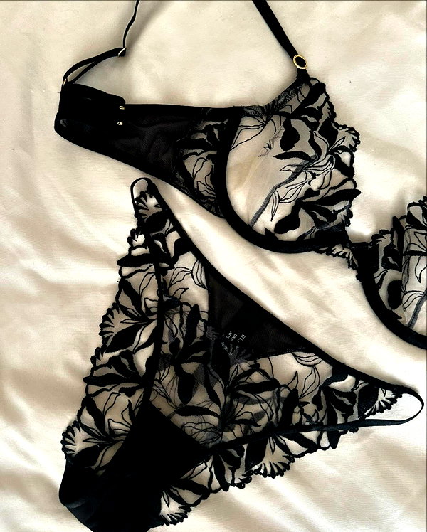 alinaxlova_ instagram image archive image
