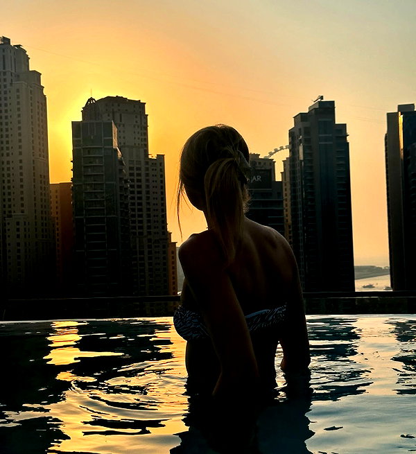 alinaxlova_ instagram image archive image