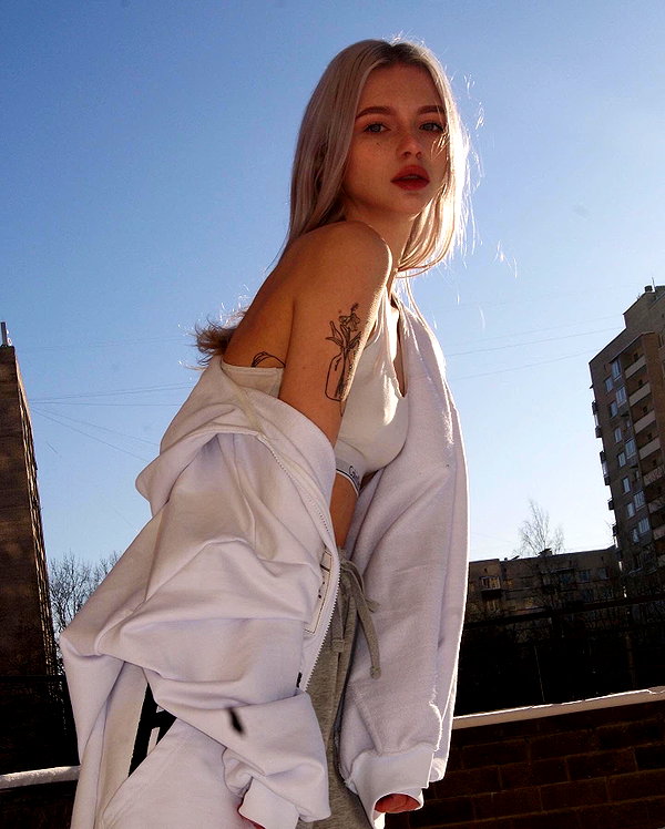 alisatvoya instagram image archive image