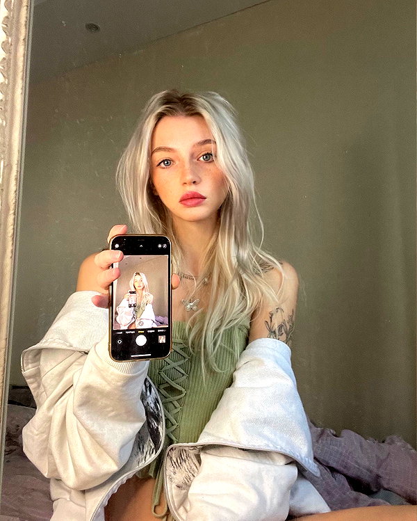alisatvoya instagram image archive image
