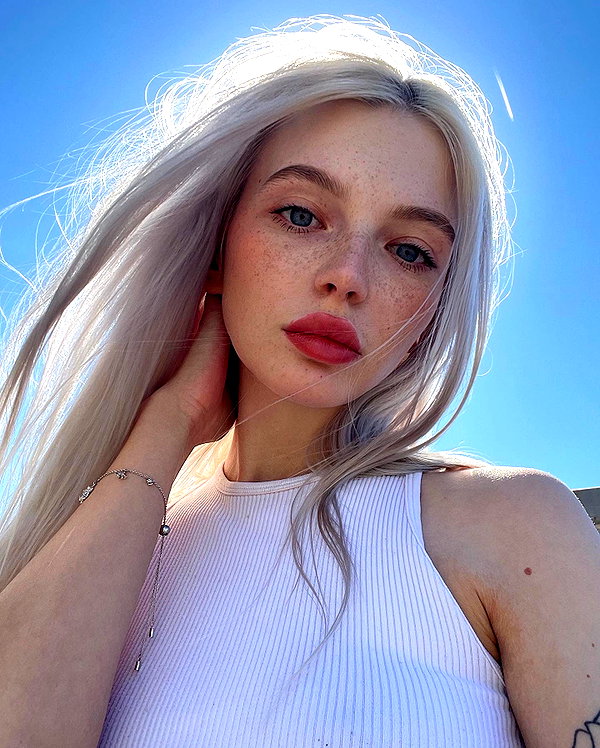alisatvoya instagram image archive image