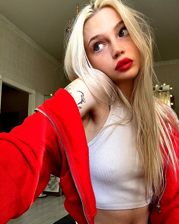 alisatvoya instagram image archive image