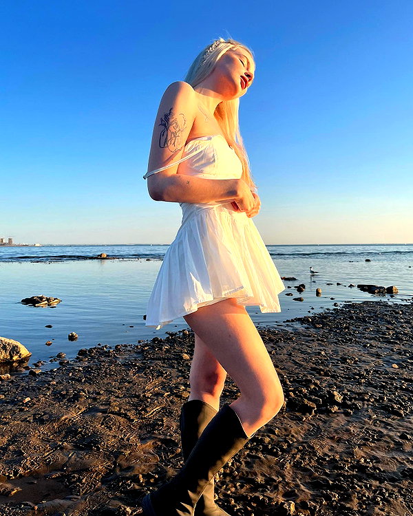 alisatvoya instagram image archive image