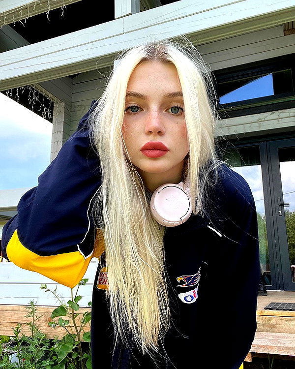 alisatvoya instagram image archive image