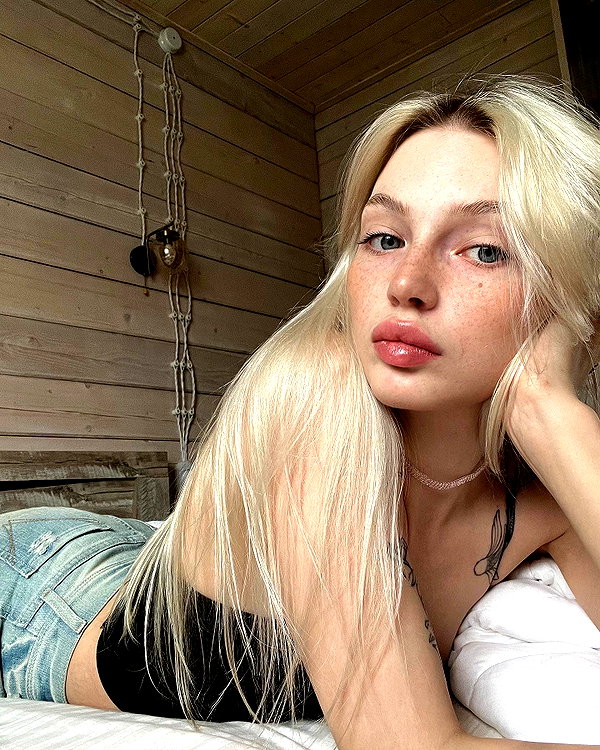alisatvoya instagram image archive image
