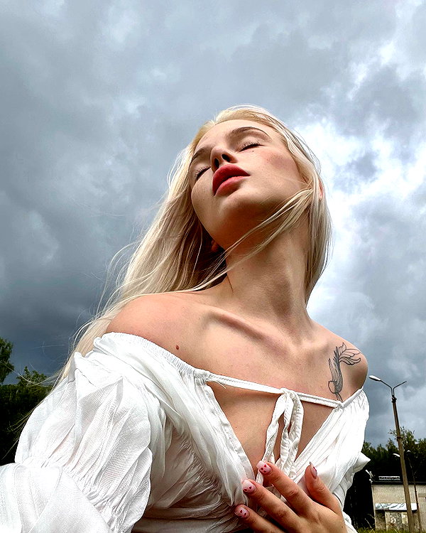 alisatvoya instagram image archive image