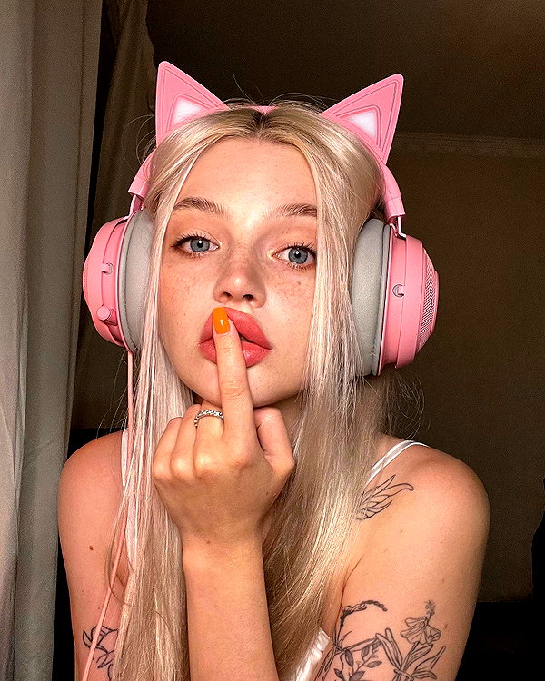 alisatvoya instagram image archive image