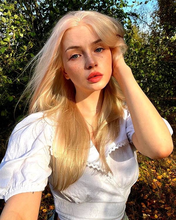 alisatvoya instagram image archive image