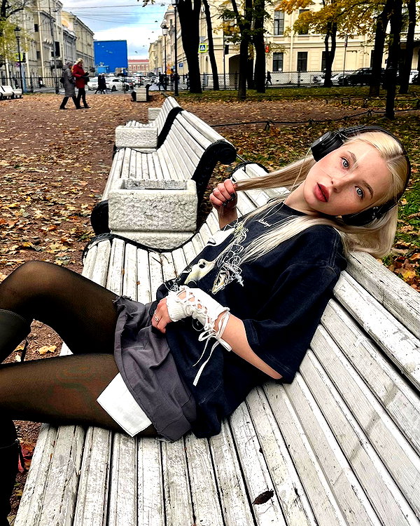 alisatvoya instagram image archive image