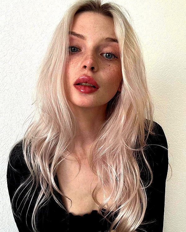 alisatvoya instagram image archive image