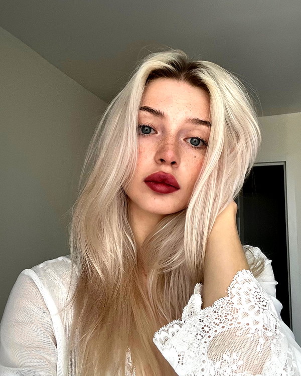 alisatvoya instagram image archive image
