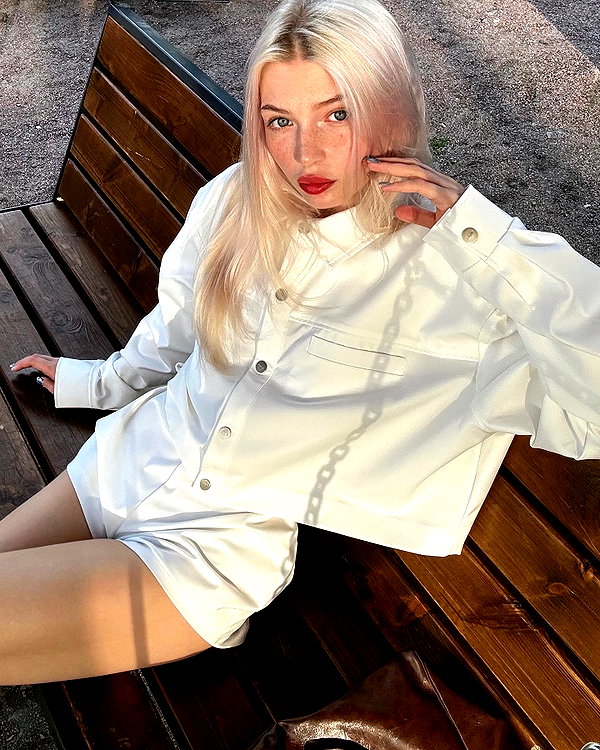 alisatvoya instagram image archive image