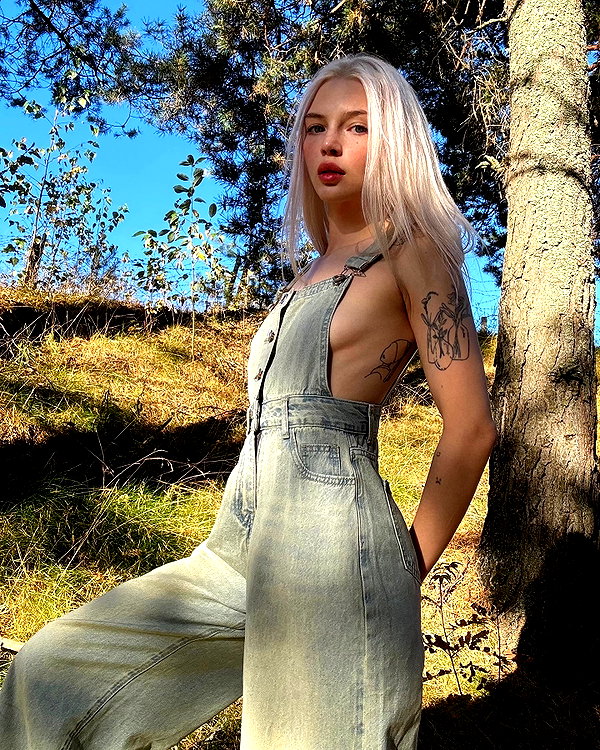 alisatvoya instagram image archive image
