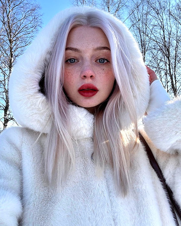 alisatvoya instagram image archive image