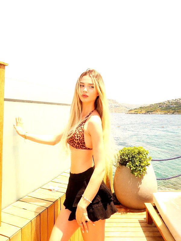 alishenyka instagram image archive image