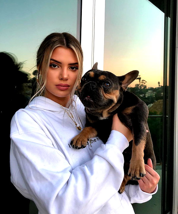 alissaviolet instagram image archive image