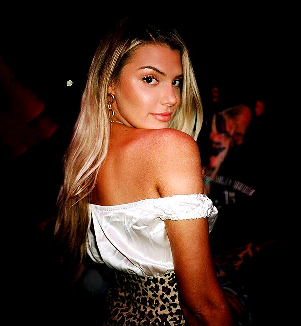alissaviolet instagram image archive image