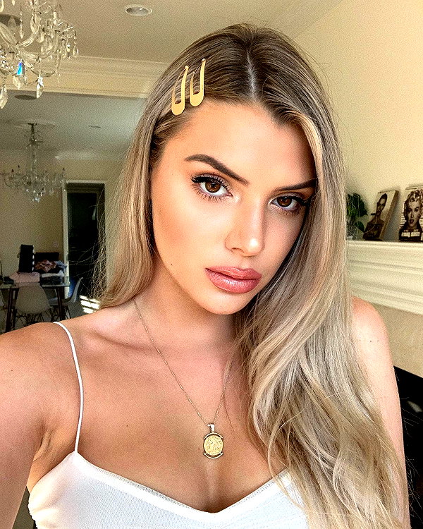 alissaviolet instagram image archive image