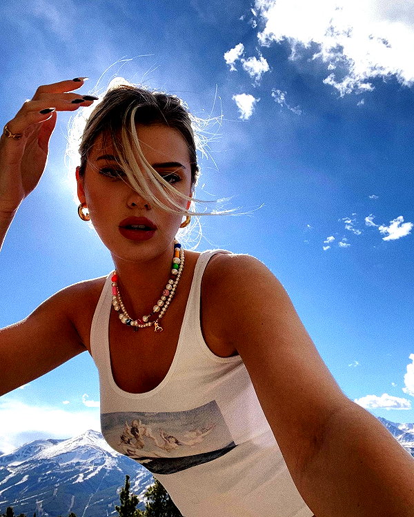 alissaviolet instagram image archive image