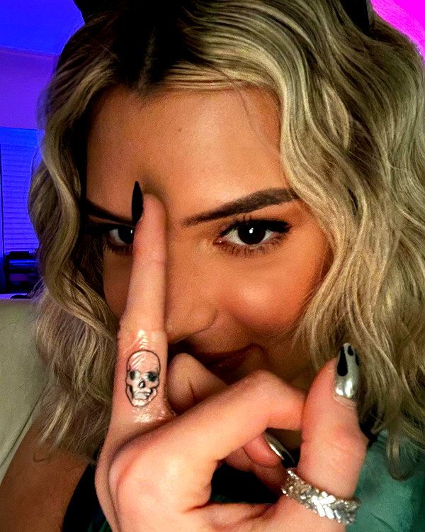 alissaviolet instagram image archive image