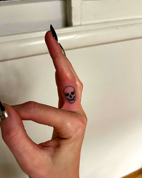 alissaviolet instagram image archive image