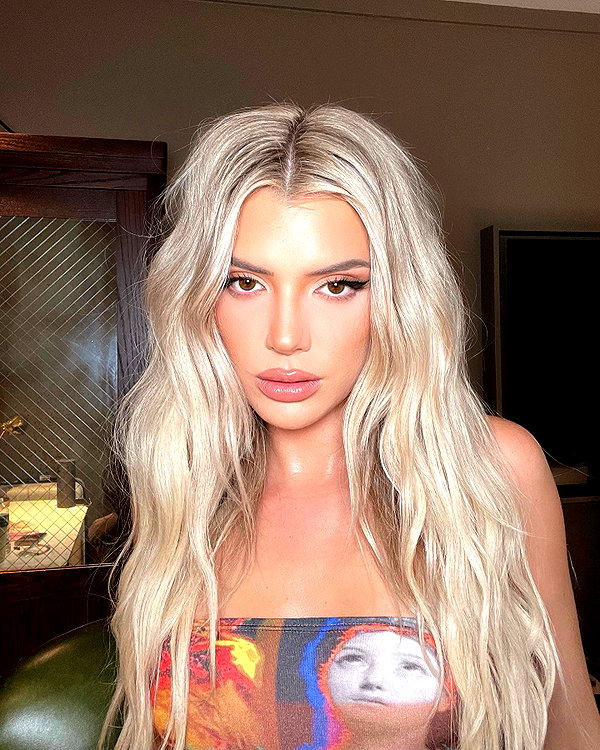 alissaviolet instagram image archive image