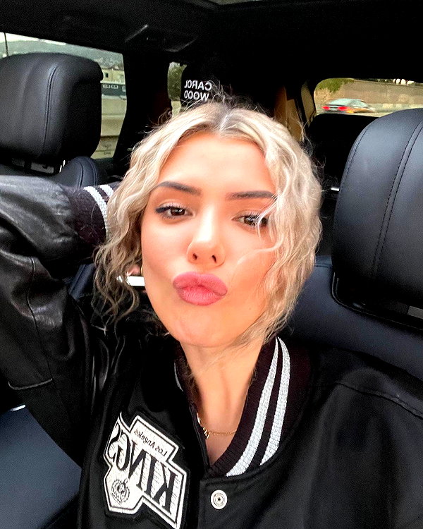 alissaviolet instagram image archive image