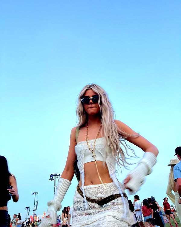 alissaviolet instagram image archive image