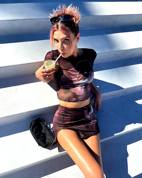 alissaviolet instagram image archive image