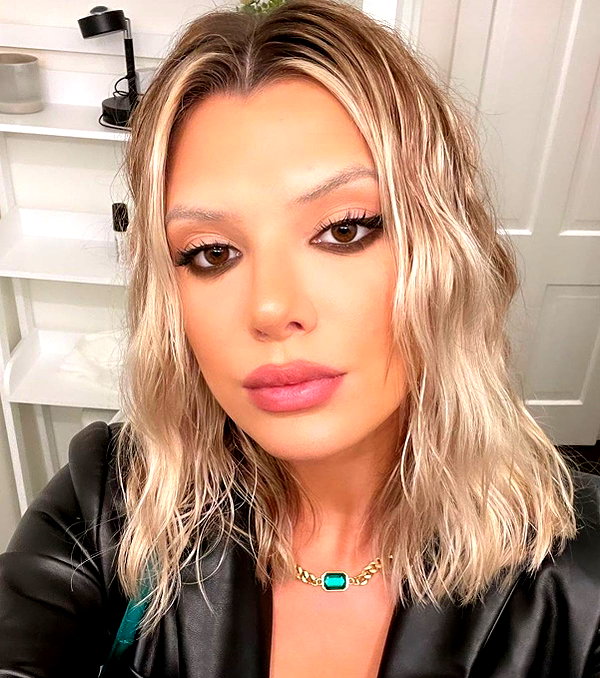 alissaviolet instagram image archive image