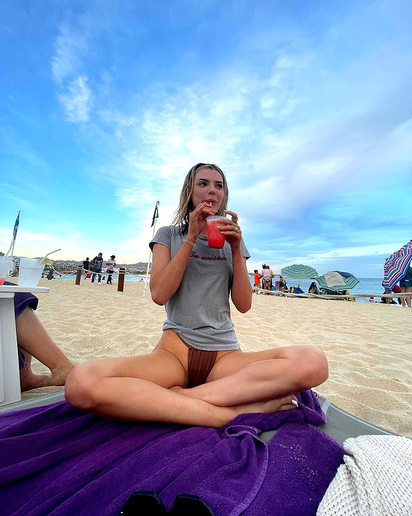 alissaviolet instagram image archive image