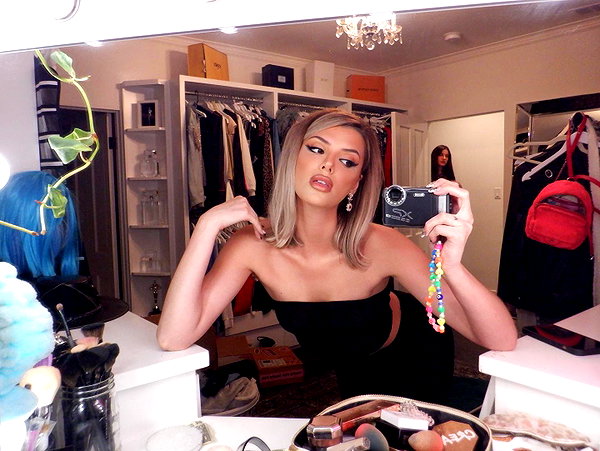 alissaviolet instagram image archive image