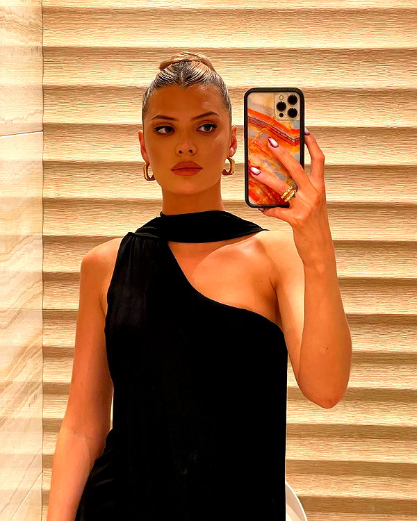 alissaviolet instagram image archive image