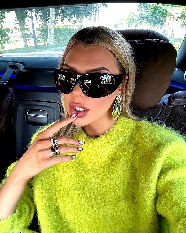 alissaviolet instagram image archive image