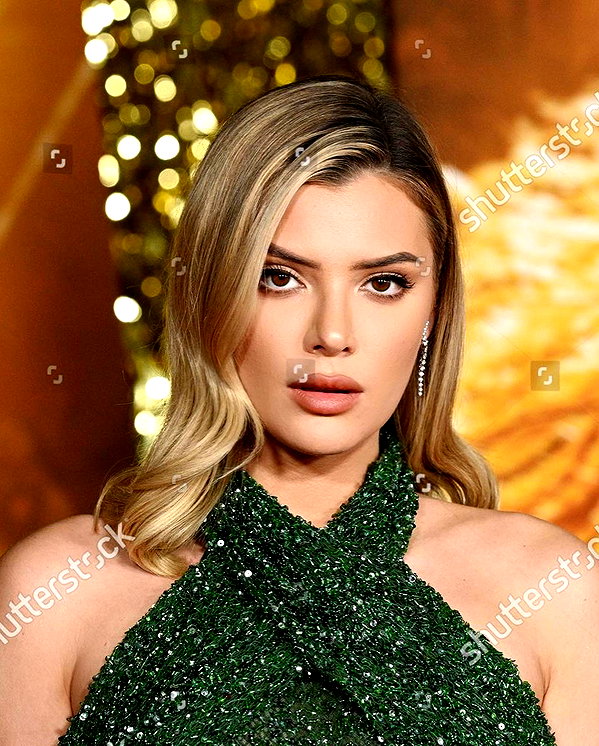 alissaviolet instagram image archive image