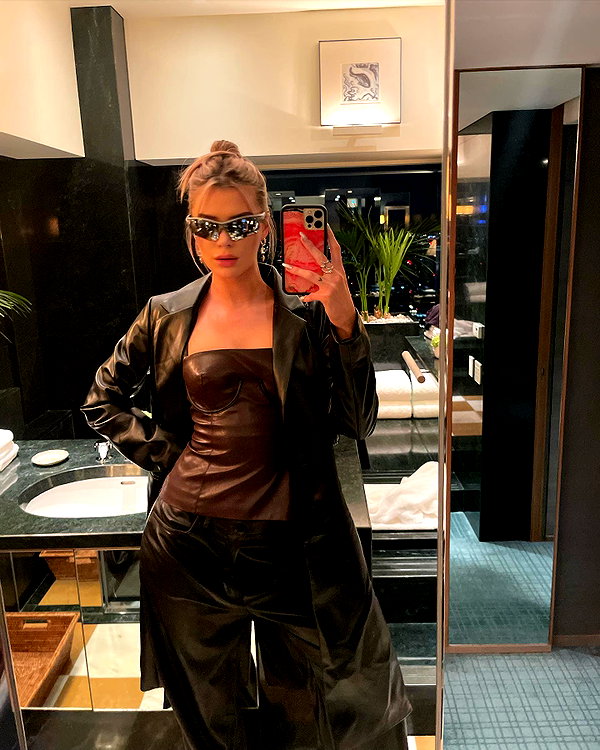 alissaviolet instagram image archive image