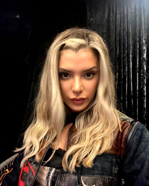 alissaviolet instagram image archive image