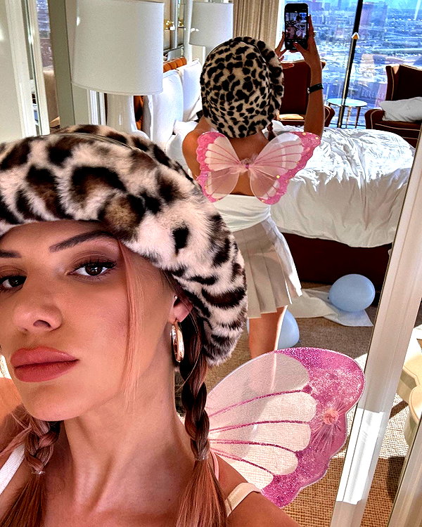 alissaviolet instagram image archive image