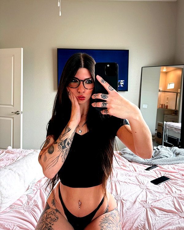 allie_paigexoxo instagram image archive image
