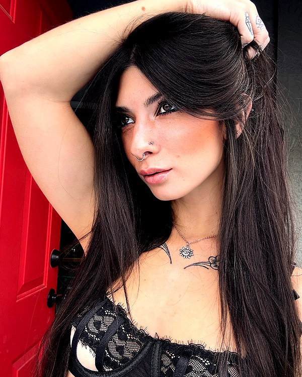 allieblossompaige instagram image archive image