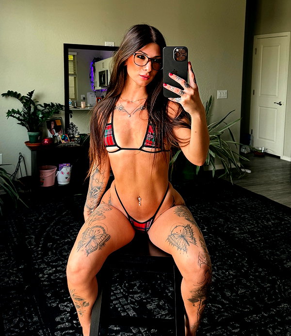 allieblossompaige instagram image archive image