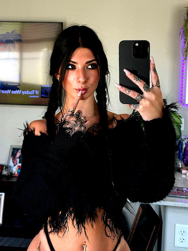 allieblossompaige allieblossompaige archive image