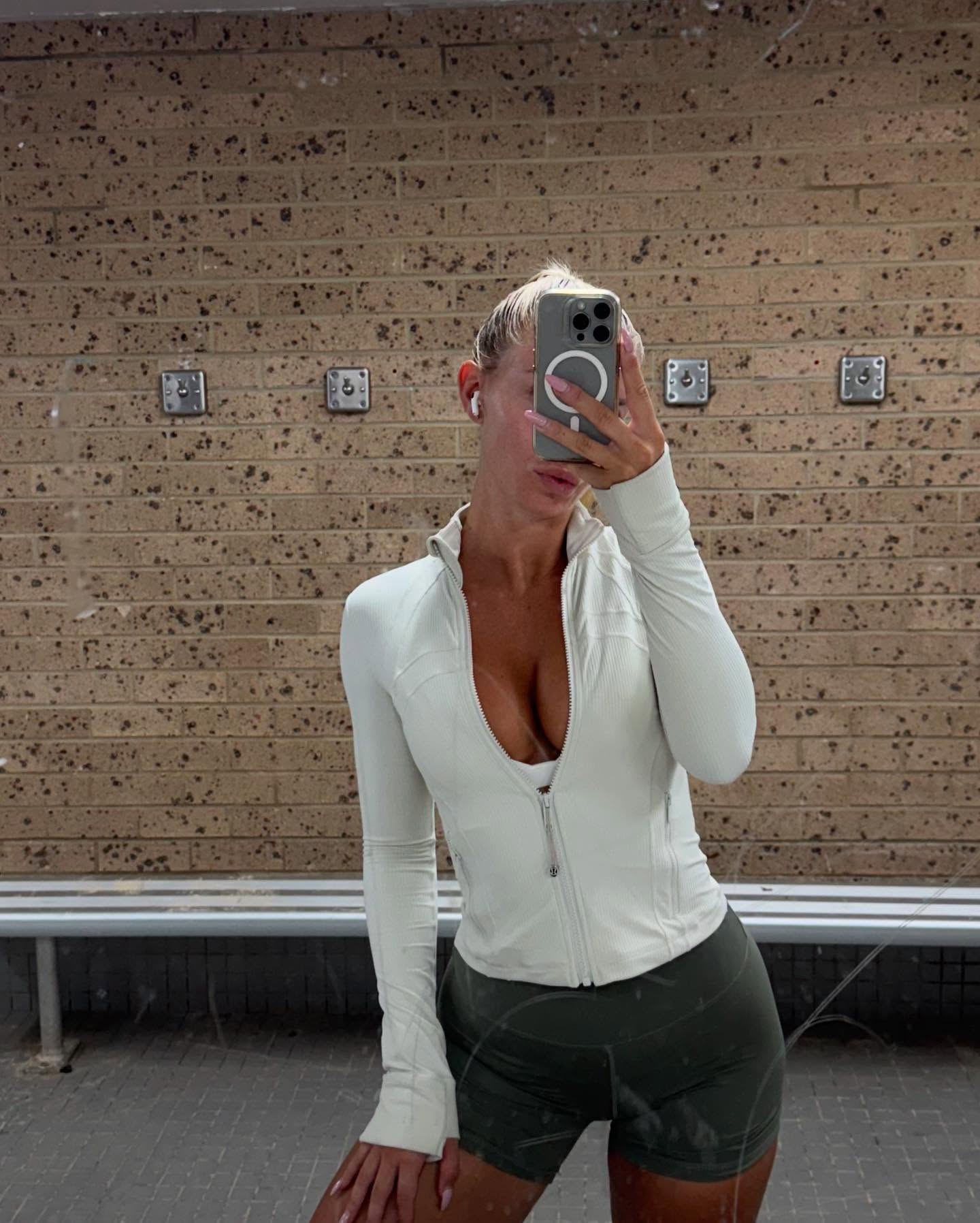 allygravemade instagram image archive image