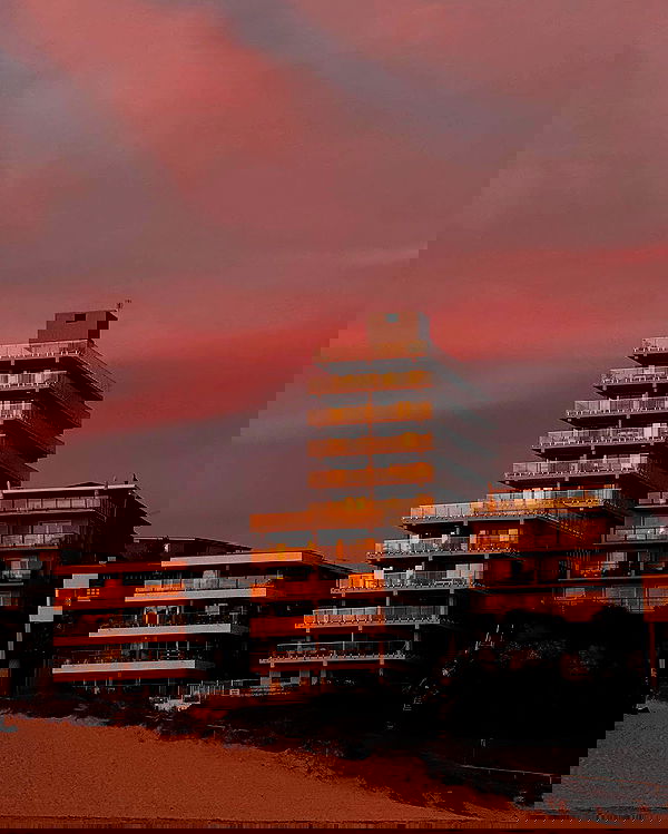 allygravemade image ~ Altpins