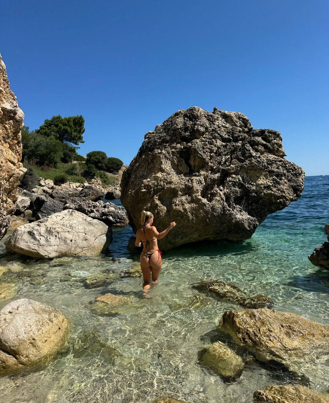 allygravemade instagram image archive image