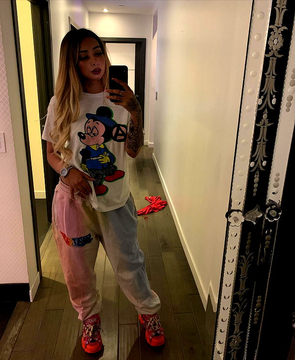 allylotti instagram image archive image