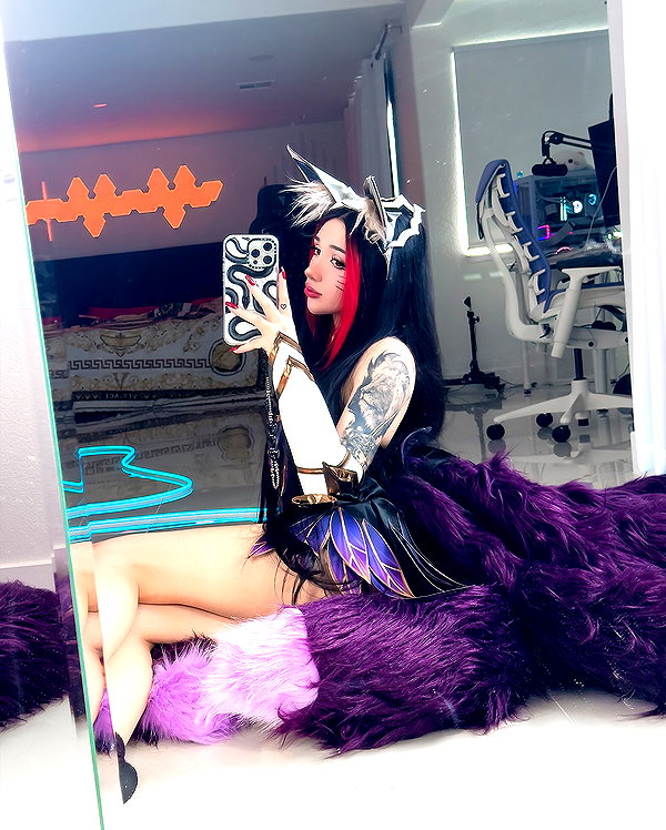 alyri_tv instagram image archive image