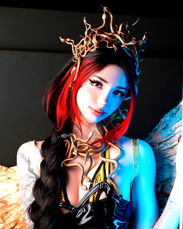 alyri_tv instagram image archive image