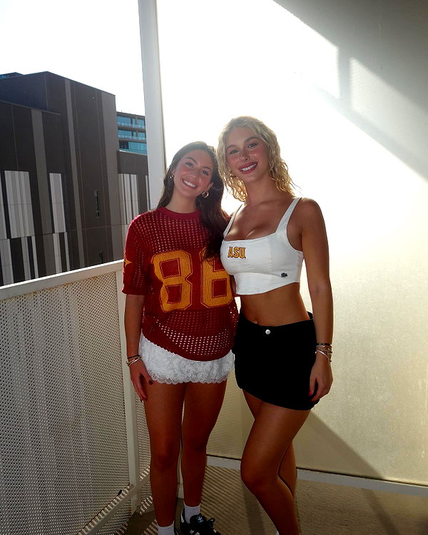 alyssa.lukens instagram image archive image
